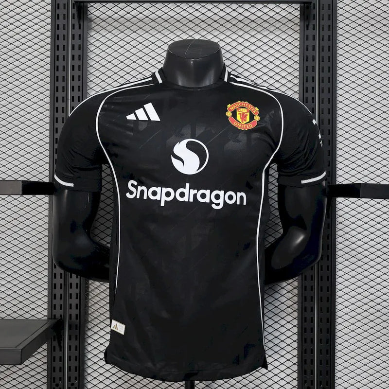 MANCHESTER UNITED EDICION ESPECIAL NEGRA I 25/26 HOMBRE (VERSIÓN JUGADOR)