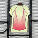 CAMISETA BARCELONA EDICIÓN ESPECIAL AMARILLA ROSA 25/26 HOMBRE