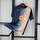 CAMISETA BARCELONA PRE-MATCH III 25/26 HOMBRE