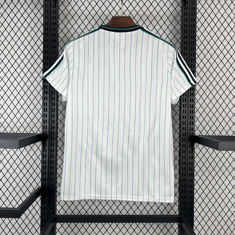 CAMISETA LIVERPOOL TERRACE ICONS 25/26 HOMBRE