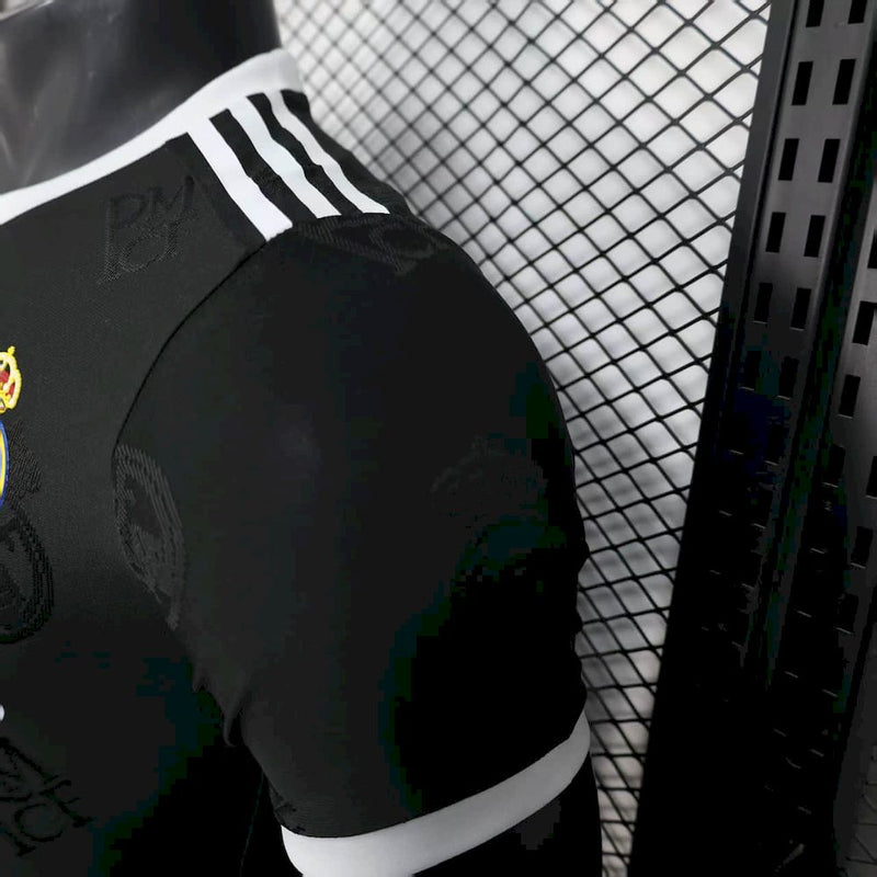 REAL MADRID EDICION ESPECIAL NEGRO BLANCO 25/26 HOMBRE (VERSIÓN JUGADOR)