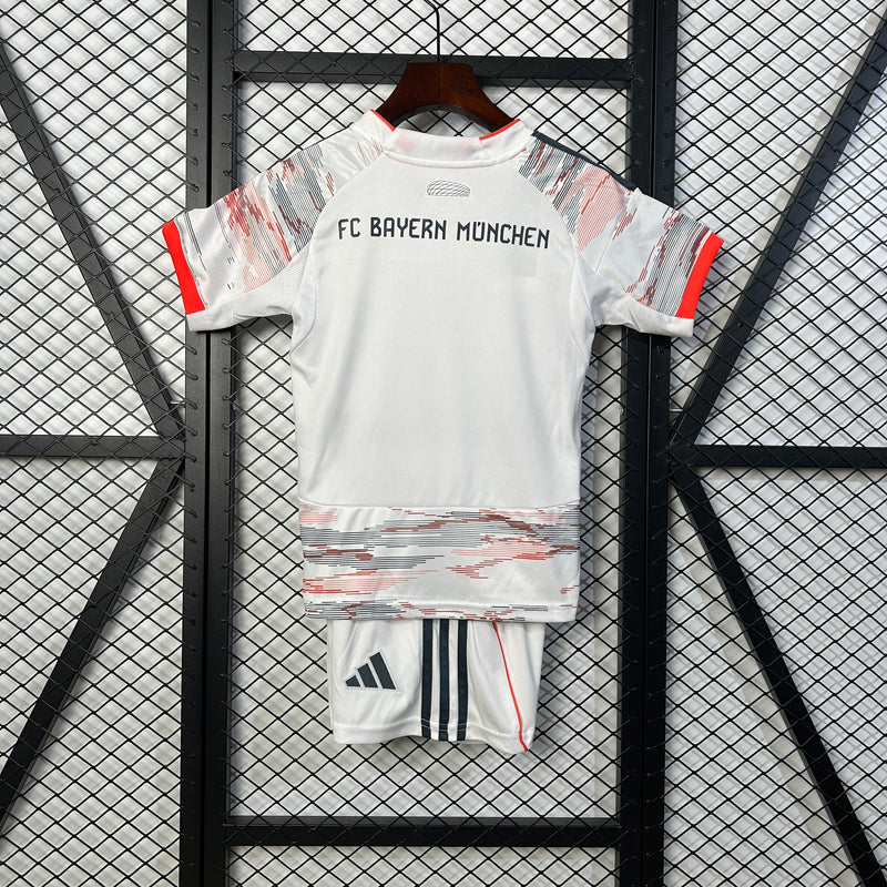 BAYERN MUNICH II 25/26 CONJUNTO INFANTIL