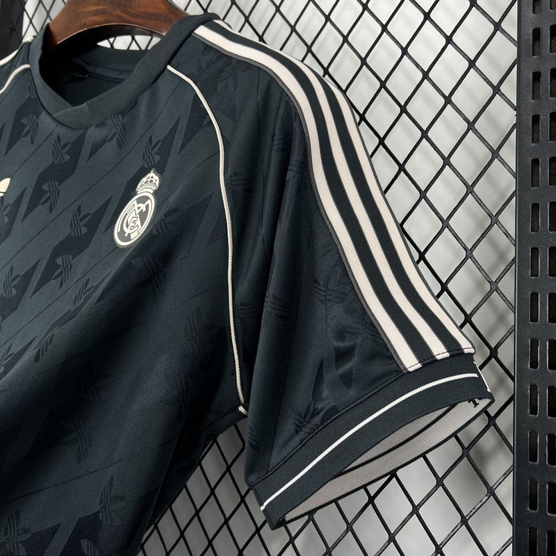 REAL MADRID BLACK SPECIAL EDITION VII 24/25 HOMBRE