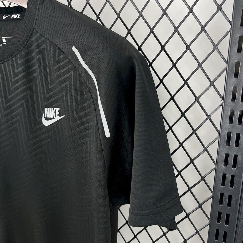 POLERA DE ENTRENAMIENTO NK NEGRO 1044