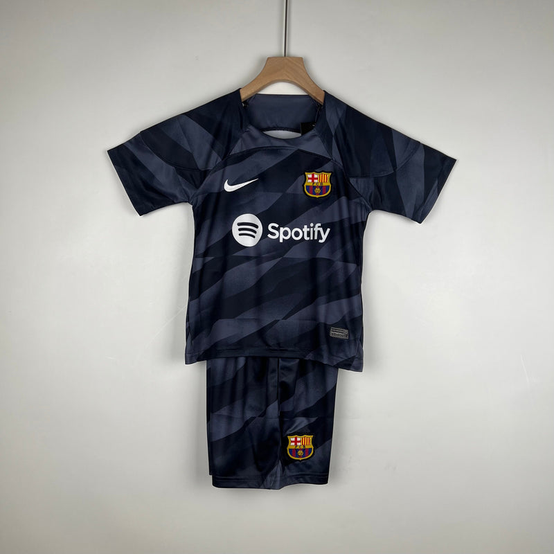 CONJUNTO INFANTIL BARCELONA GOLEIRO II 23/24