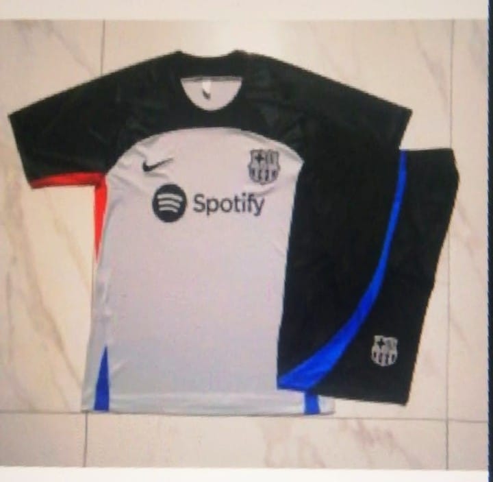 CONJUNTO DE TREINO BARCELONA I 23/24 HOMEM 