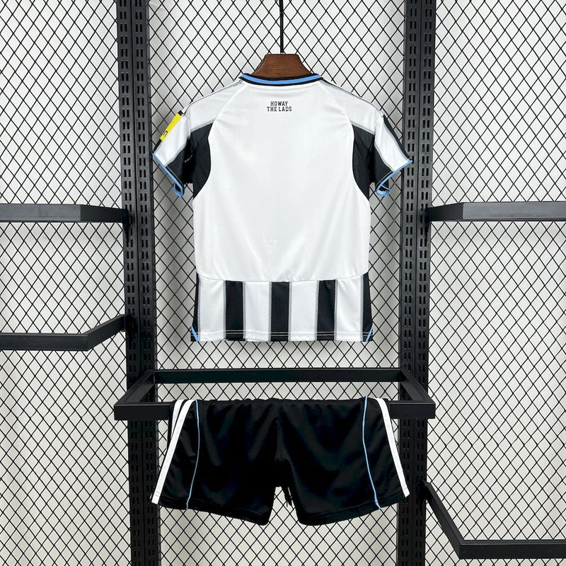 NEWCASTLE I 25/26 CONJUNTO INFANTIL