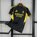 REAL MADRID EDICION LIMITADA NEGRO Y AMARILLO 25/26 HOMBRE
