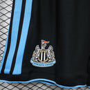 PANTALÓN CORTO NEWCASTLE LOCAL 26/27 (VERSIÓN JUGADOR)