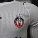 CAMISETA CHIVAS DE GUADALAJARA VISITA 26/27 HOMBRE MANGA LARGA (VERSIÓN JUGADOR)